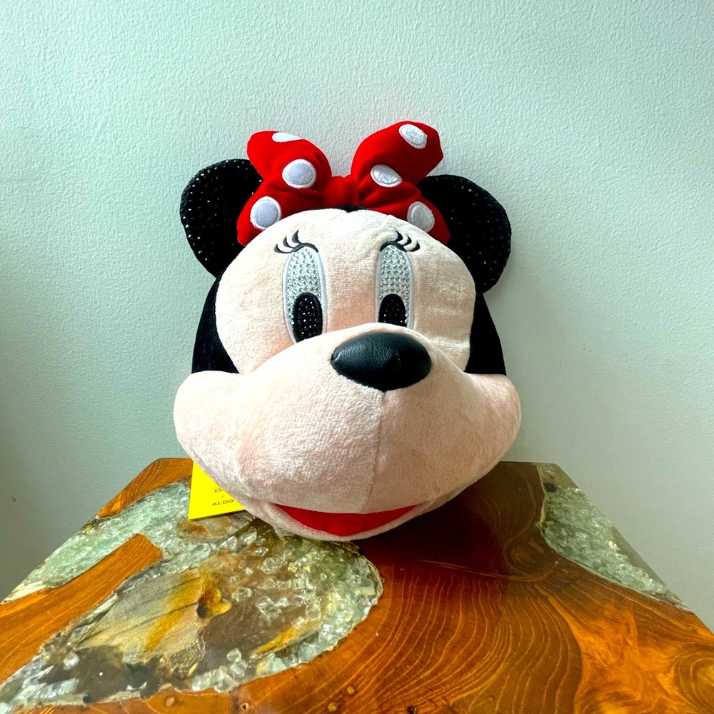 Disney x Aldo collab Minnie Mouse Crossbody bag for Disney Lovers